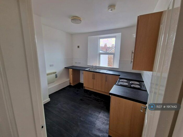 2 Bedroom Flat To Rent In St. James Street, Weston-Super-Mare, BS23