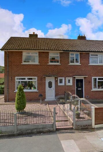 3 Bedroom End Of Terrace House To Rent In Seddon Street, Little Hulton, M38