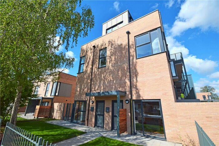 2 Bedroom Apartment To Rent In Flamsteed Close, Cambridge, CB1