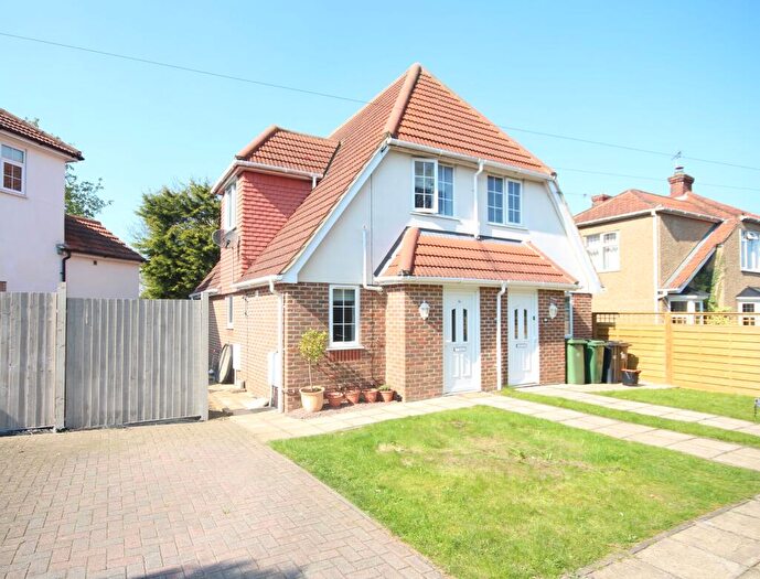 2 Bedroom Semi-Detached House For Sale In Grace Avenue, Allington, ME16