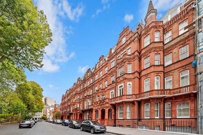 1 Bedroom Flat For Sale In Bina Gardens, London, SW5