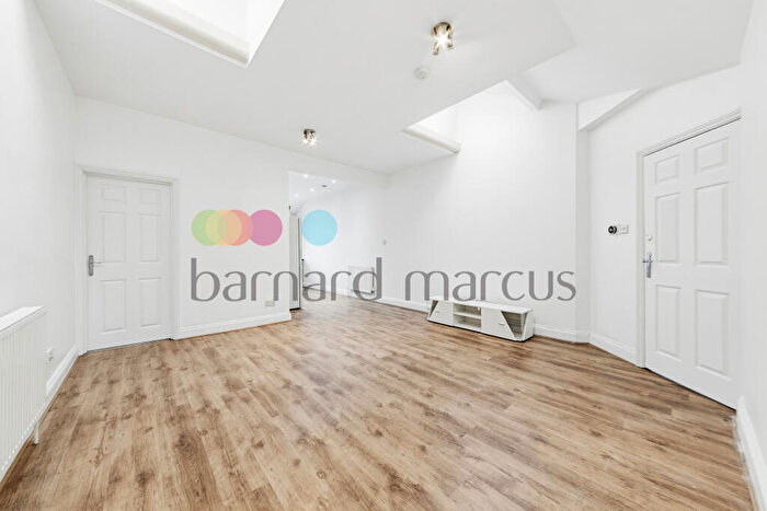 2 Bedroom Flat To Rent In Croham Road, South Croydon, CR2