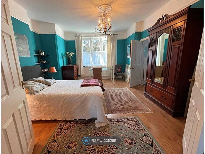 1 Bedroom Flat To Rent In Muswell Hill Road, London, N10