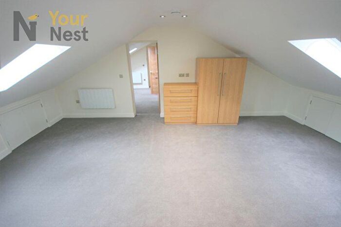 2 Bedroom Apartment To Rent In Flat, Park View, Headingley., LS6