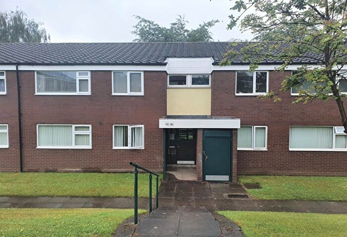 2 Bedroom Flat To Rent In Lakeside Walk, Erdington, Birmingham, West Midlands, B23