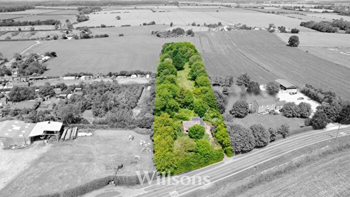 3 Bedroom Detached Bungalow For Sale In Main Street, Mareham-Le-Fen, Boston, PE22