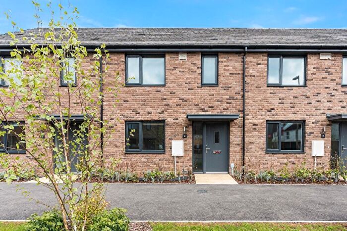 3 Bedroom End Of Terrace House To Rent In Chadwick Avenue, Bordon, Hampshire, GU35