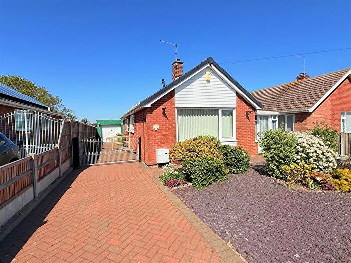 3 Bedroom Detached Bungalow For Sale In Winifred Way, Caister-On-Sea, Great Yarmouth, NR30