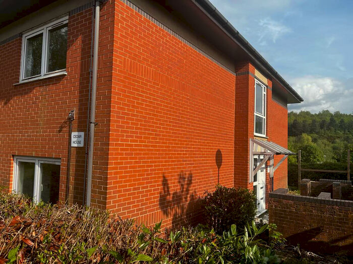 Flat To Rent In Cedar House, Vicars Court, Clipstone, NG21