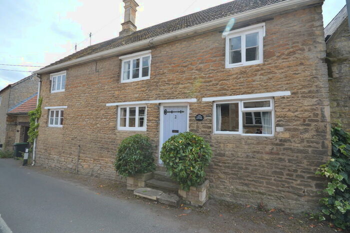 3 Bedroom Cottage To Rent In Stable Hill, Brigstock, NN14