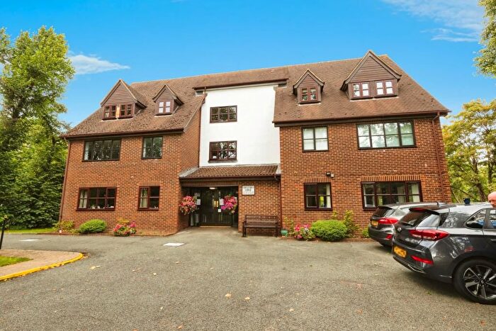 1 Bedroom Property For Sale In Pond Cottage Lane, West Wickham, BR4