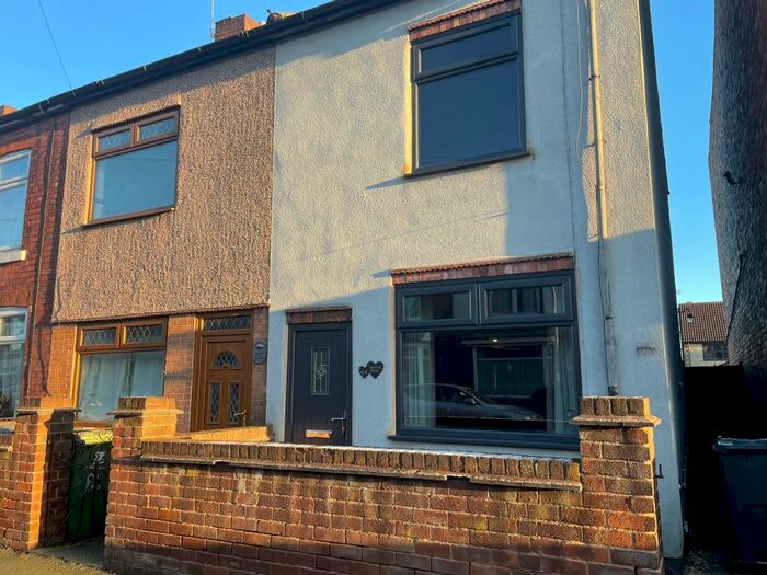 3 Bedroom Town House To Rent In Quarry Road, Somercotes, Alfreton, DE55