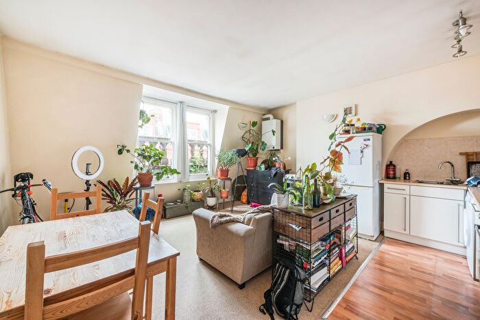 1 Bedroom Flat To Rent In Electric Avenue, London, SW9
