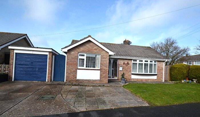 2 Bedroom Detached Bungalow For Sale In Magdalen Crescent, Cowes, Isle Of Wight, PO31