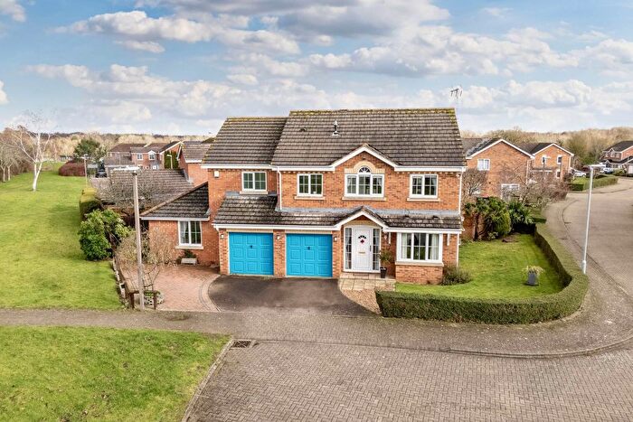 5 Bedroom Detached House For Sale In Muddiford Lane, Furzton, MK4