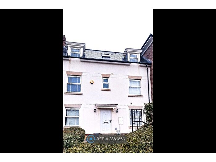 4 Bedroom Terraced House To Rent In Trubwick Avenue, Haywards Heath, RH16