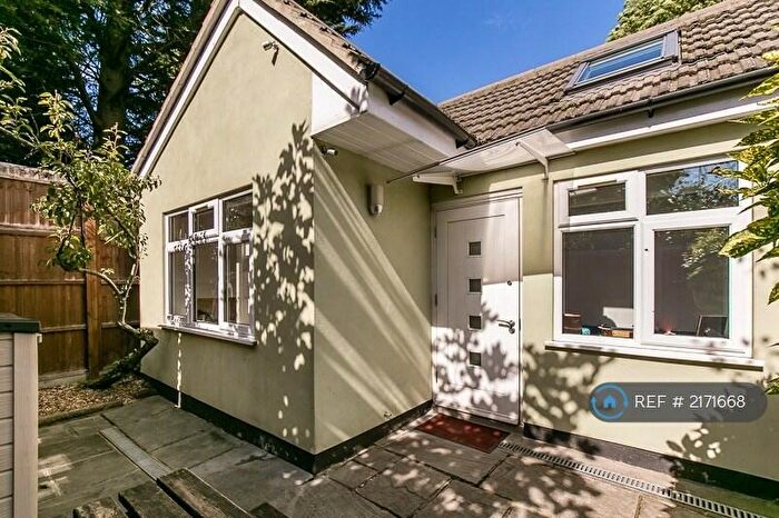 1 Bedroom Flat To Rent In The Vale, London, NW11