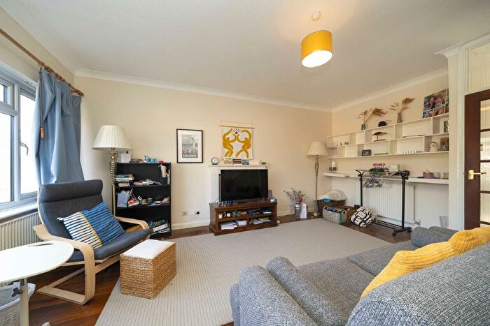 3 Bedroom Terraced House To Rent In Sunnyside Place, London, SW19