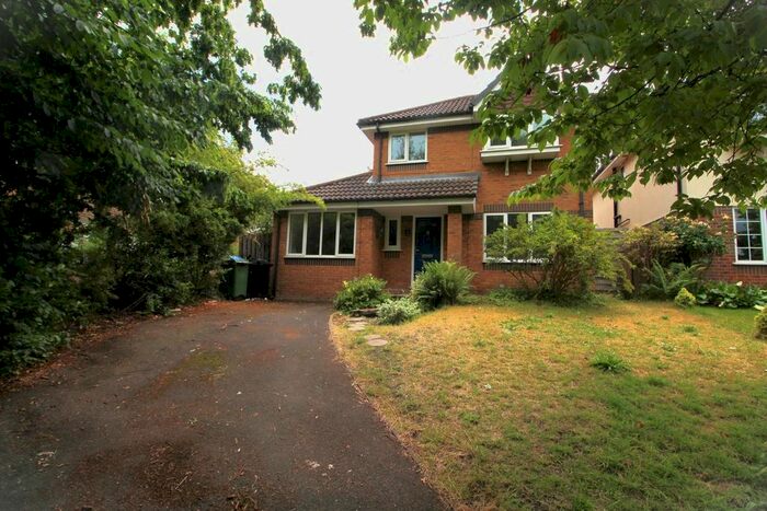 4 Bedroom Detached House To Rent In Yeoford Drive, Altrincham, WA14