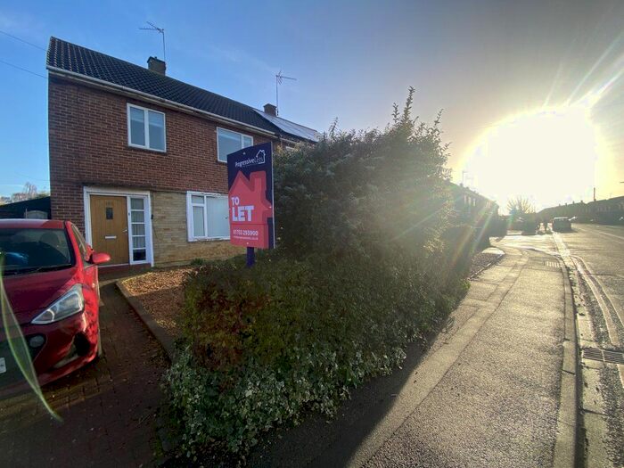 3 Bedroom Semi-Detached House To Rent In Hallfields Lane, Gunthorpe, Peterborough, PE4