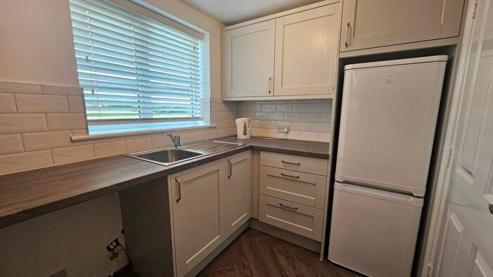 2 Bedroom Apartment To Rent In Regency Gardens, Hyde, SK14