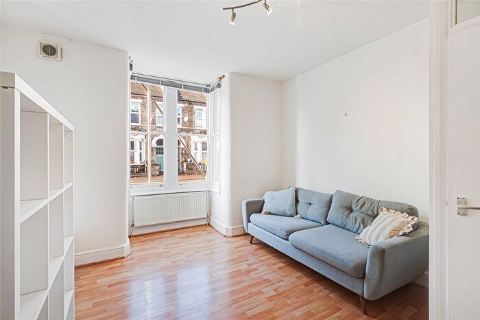 1 Bedroom Flat To Rent In Inworth Street, London, SW11
