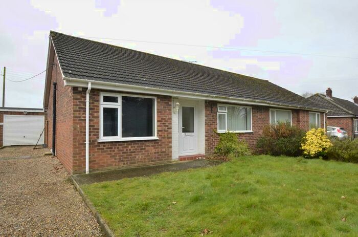 2 Bedroom Bungalow To Rent In Bilney Lane, Norwich, NR10
