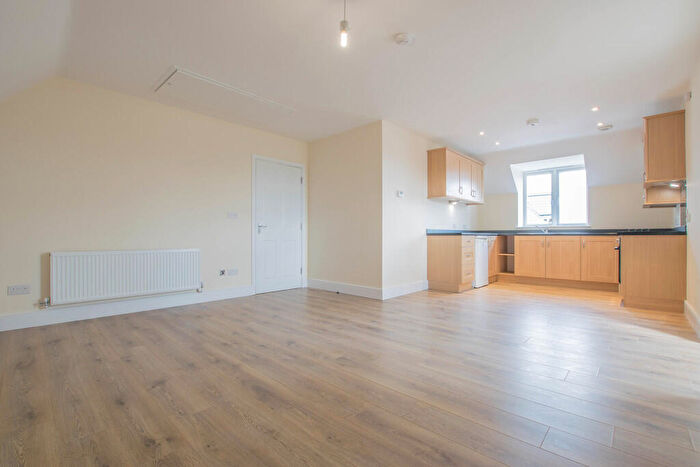 2 Bedroom Apartment To Rent In High Street, Hoddesdon, EN11