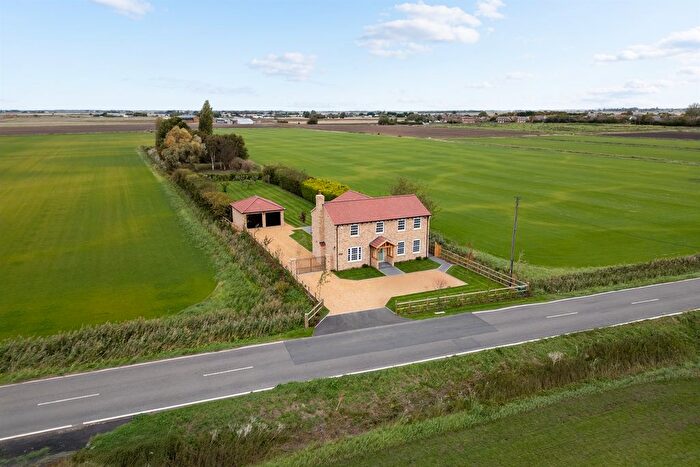4 Bedroom Detached House For Sale In Holme Road, Ramsey, Huntingdon, PE26