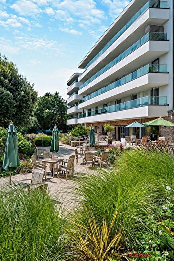 1 Bedroom Flat For Sale In Horizons, Churchfield Road, Poole, BH15