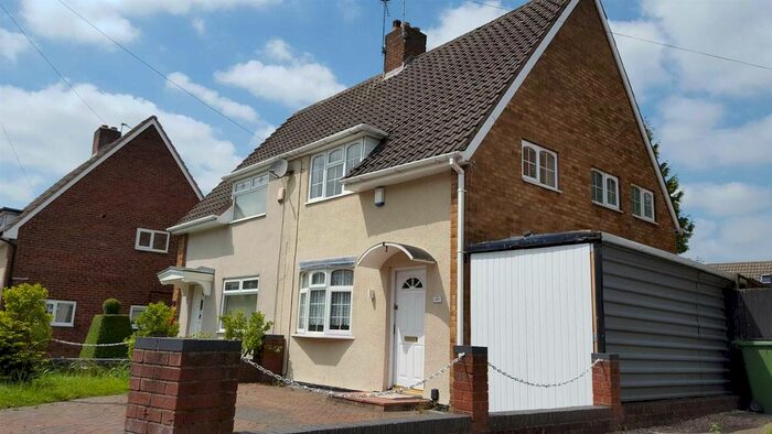 3 Bedroom Semi-Detached House To Rent In Ashenhurst Road, Dudley DY1