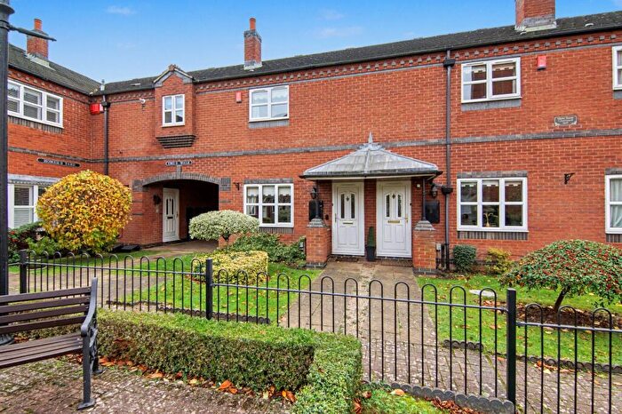 2 Bedroom End Of Terrace House For Sale In Gatehouse Lane, Bedworth, CV12