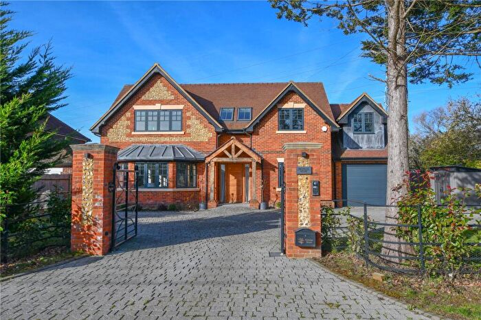 5 Bedroom Detached House For Sale In Nelsons Lane, Hurst, Reading, RG10
