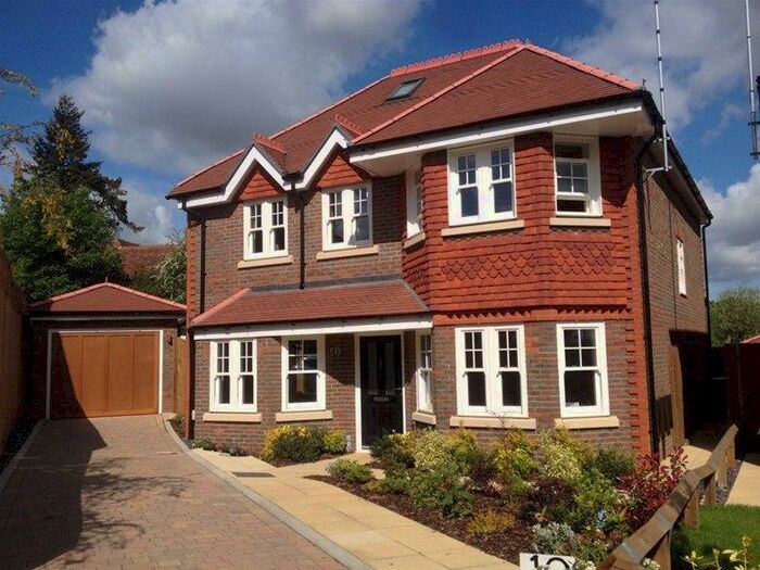 5 Bedroom House To Rent In Jameson Road, Harpenden, AL5