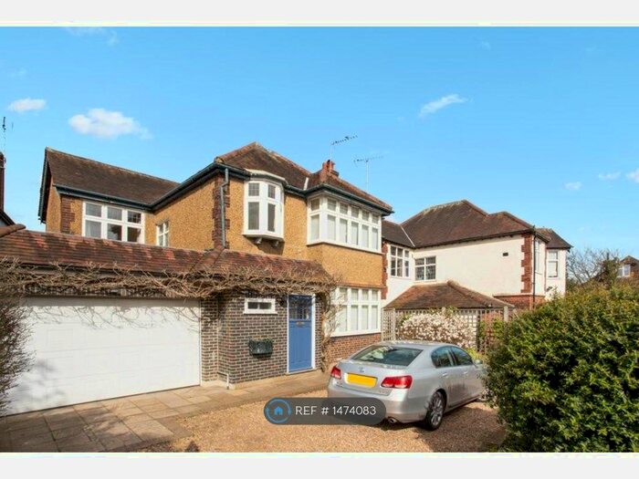 4 Bedroom Detached House To Rent In Northumberland Road, New Barnet, EN5