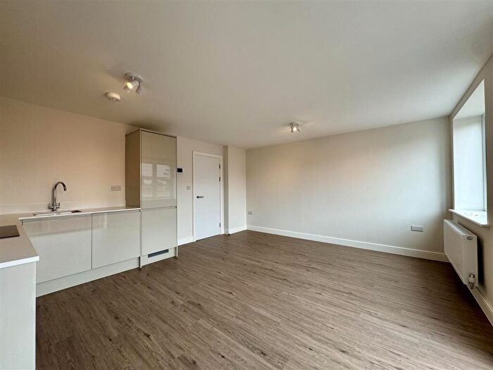 1 Bedroom Apartment To Rent In - Vicotria Road, Farnborough, GU14