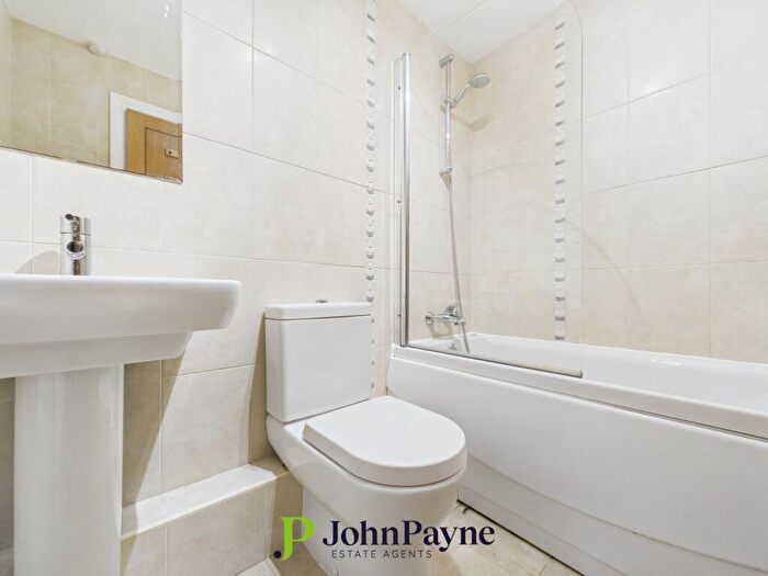 2 Bedroom Apartment To Rent In Palmerston Road, Earlsdon, Coventry, CV5
