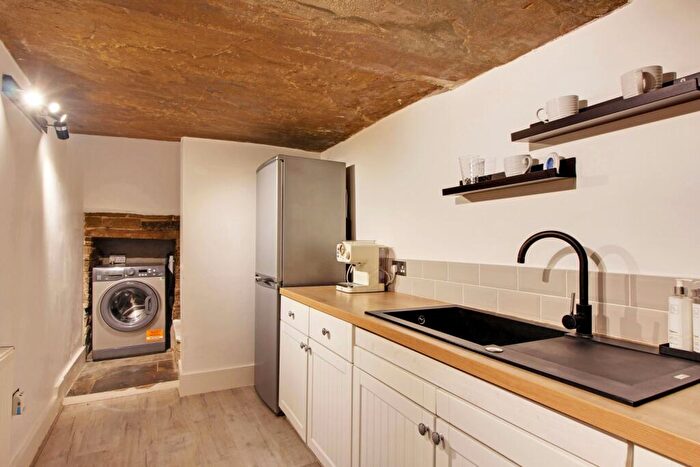 1 Bedroom Cottage For Sale In Spring Gardens, Sowerby Bridge, West Yorkshire, HX6