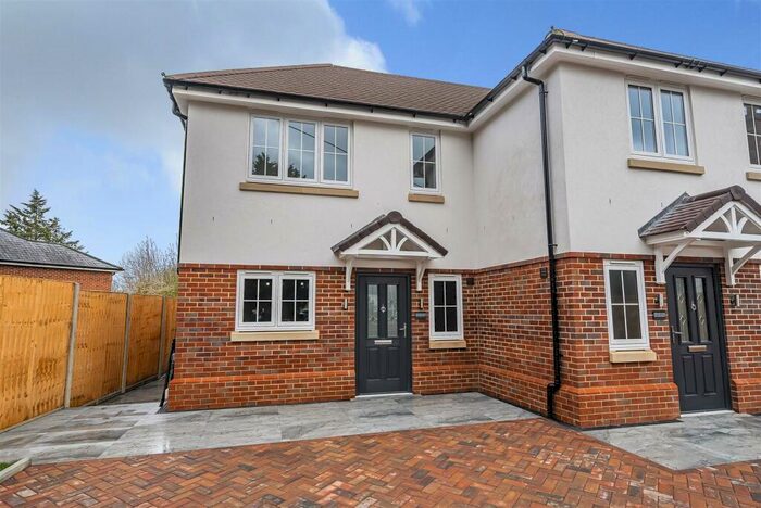 3 Bedroom Semi-Detached House For Sale In Milley Road, Waltham St. Lawrence, Berkshire, RG10