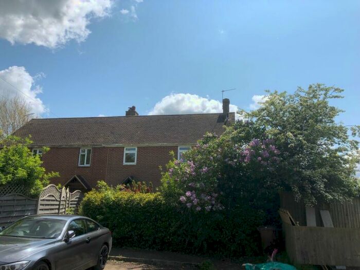 3 Bedroom Semi-Detached House For Sale In Amos Close, Sheldwich Lees, Faversham, Kent, ME13