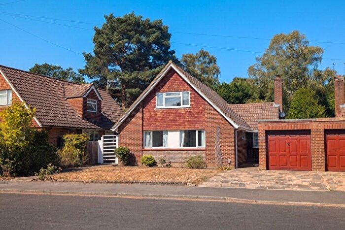 4 Bedroom Detached House To Rent In Woking, Surrey, GU21