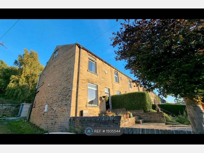 3 Bedroom End Of Terrace House To Rent In Birkhouse Road, Huddersfield, HD6