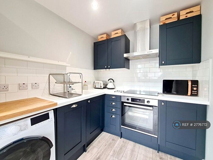 2 Bedroom Flat To Rent In Brockwood Park, Woodhouse, Sheffield, S13