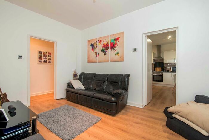 2 Bedroom Flat To Rent In Cardinal Way, Wealdstone, Harrow, HA3