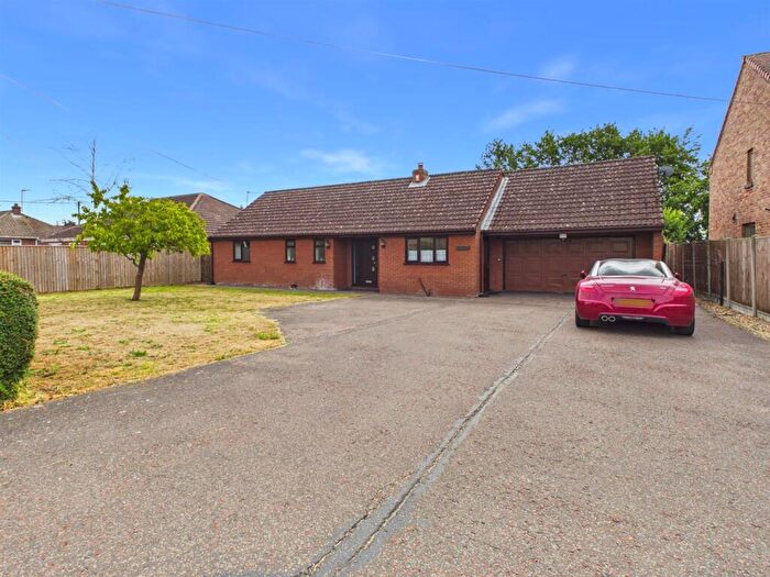 3 Bedroom Detached Bungalow For Sale In The Drove, Barroway Drove, Downham Market, PE38