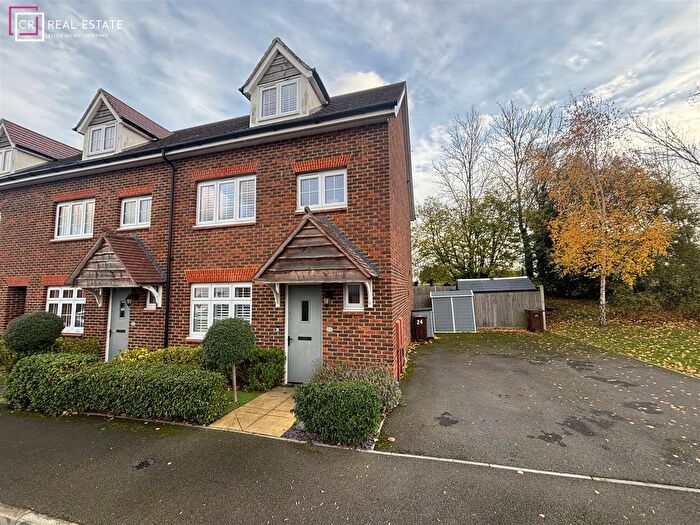 4 Bedroom End Terrace House For Sale In Bramling Way, Rainham, Gillingham, ME8