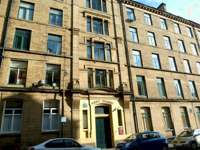 2 Bedroom Flat To Rent In Equity Chambers, Piccadilly, Bradford, West Yorkshire, BD1