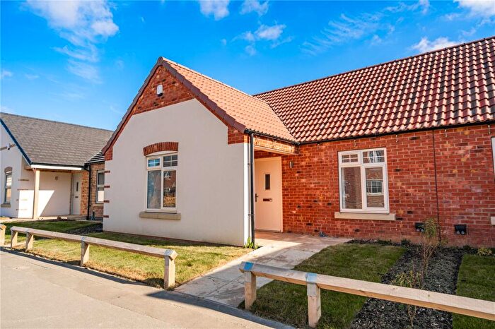 3 Bedroom Bungalow For Sale In Kendall Court, Scartho Top, Grimsby, Lincolnshire, DN33