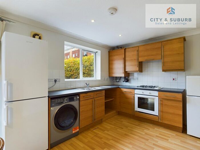 1 Bedroom Terraced House To Rent In Hartford Court, Room, Newcastle Upon Tyne, NE6