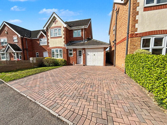 3 Bedroom Detached House For Sale In Christchurch, BH23